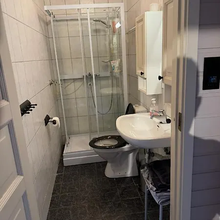 Very Centrally Located Apartment With Free Parking Tromso Exterior photo